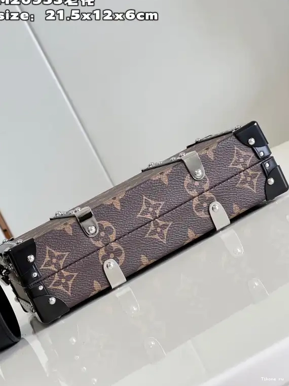 Cheap Wallet Neo Trunk LOUIS VUITTON 0501